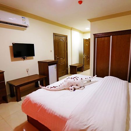 Jordan Flower Hotel Акаба Екстер'єр фото